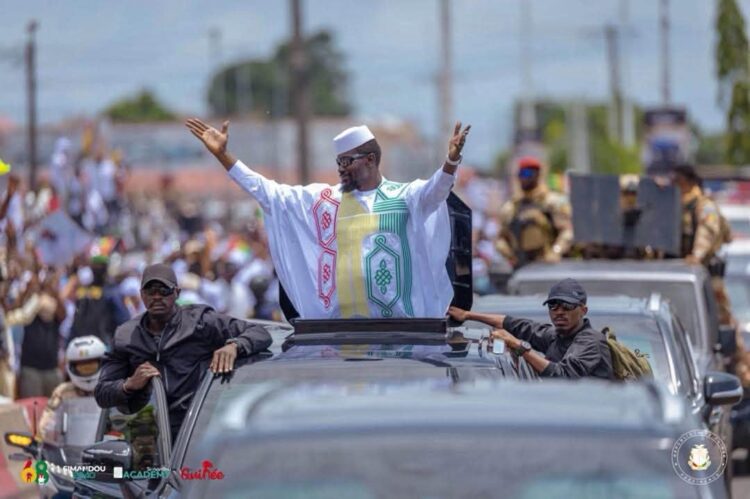Le Président Mamadi Doumbouya très enchanté de son accueil : « Conakry m’a offert l’une des plus belles émotions de ma vie » a-t-il écrit