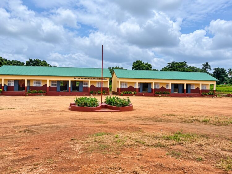 Journée de la Solidarité : AGL Guinée mobilise ses collaborateurs et renforce son engagement pour l’éducation à travers le programme École Prospère