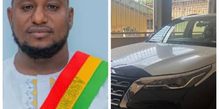 Honorable Alsény Diallo après avoir reçu son véhicule : « Ces véhicules loin d’être des moyens de confort personnel sont destinés pour nos différentes missions »