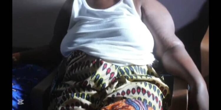 Kankan: Une femme enceinte de 9 mois poignardée par la maîtresse présumée de son mari
