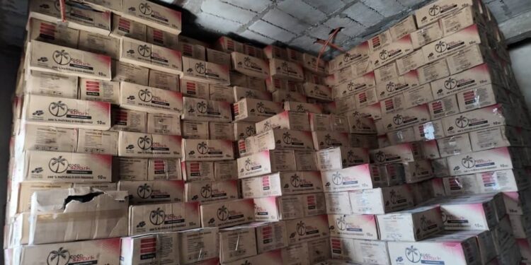 Interdiction de chichas en Guinée, la police a saisi des milliers de cartons à Dixinn Bora