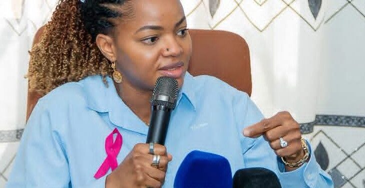 Labé : la ministre de la santé annonce le recrutement de 4 500 agents et insiste sur la qualité des soins