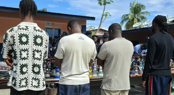 Conakry : L’OCAD interpelle quatre gérants après la saisie de plus de 1 300 cartons de charbon de chicha
