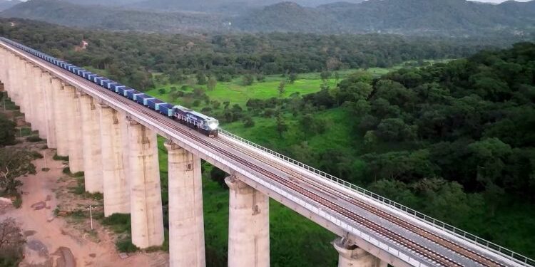 Rapport de suivi de la situation économique 2026 de la Guinée : transformer la richesse des ressources naturelles en croissance du secteur privé et en emplois